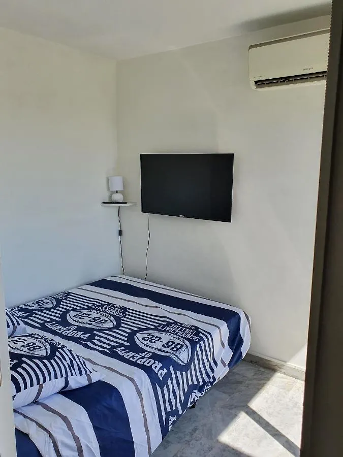 Superbe appartement plage SAINT-LAURENT DU VAR 0*, Saint-Laurent-du-Var